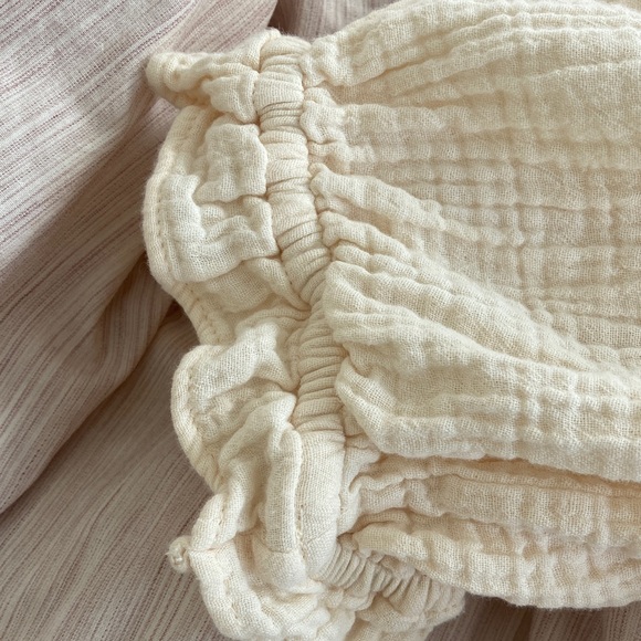 The Odell’s Savannah top in cream - Picture 4 of 8